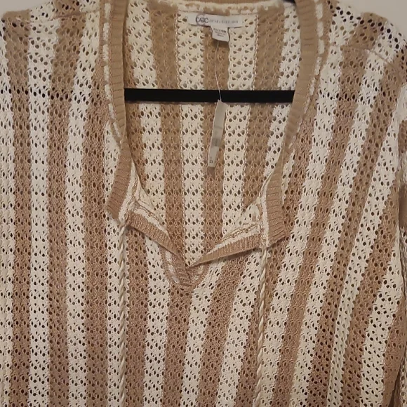 Cato Cream and Tan V-Neck Sweater - Picture 3 of 7